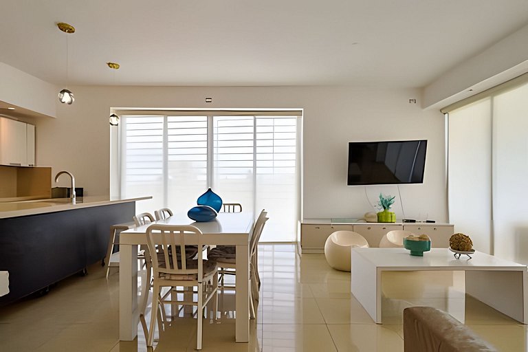 Caribbean Heavenly Oasis, Beachfront Apartment.