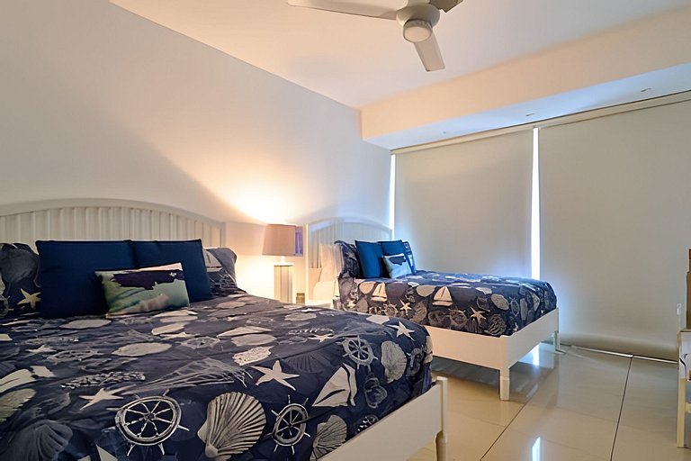 Caribbean Heavenly Oasis, Beachfront Apartment.