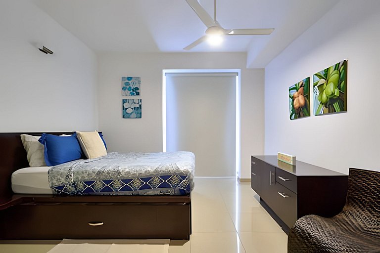 Caribbean Heavenly Oasis, Beachfront Apartment.