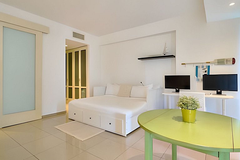 Caribbean Heavenly Oasis, Beachfront Apartment.