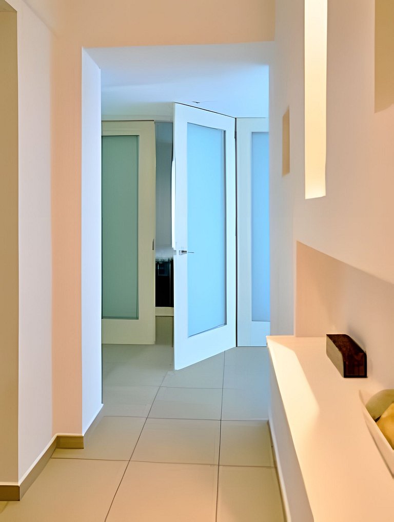 Caribbean Heavenly Oasis, Beachfront Apartment.