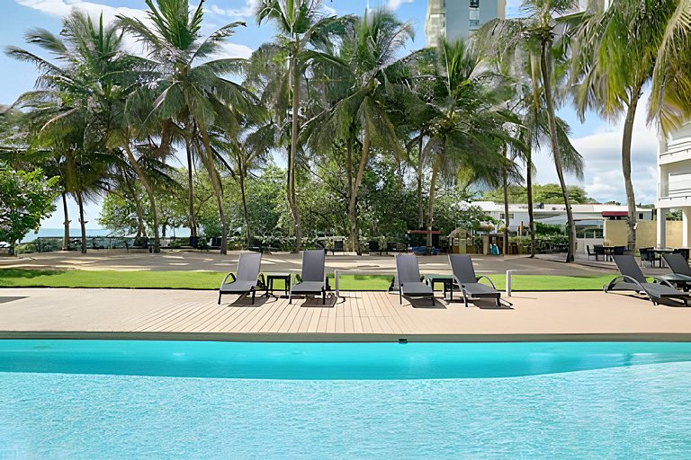Caribbean Heavenly Oasis, Beachfront Apartment.