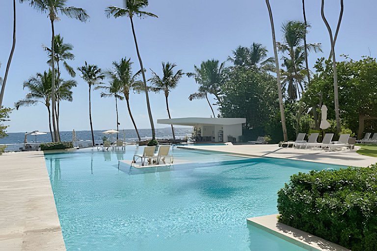 MP6 x 2 · Caribbean OceanView Master Suite