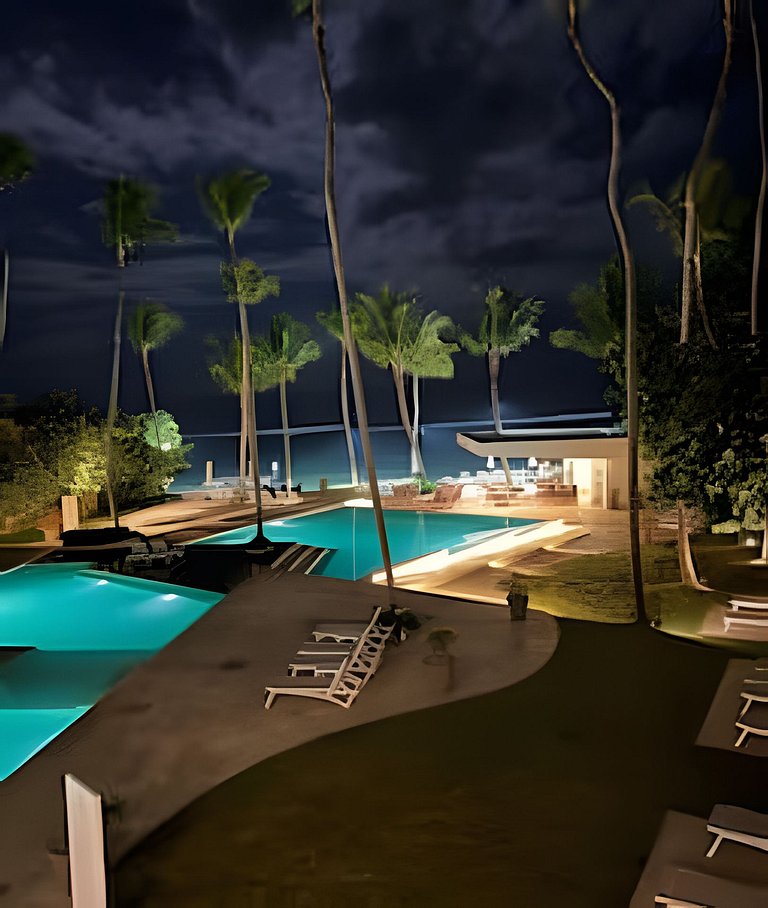 Caribbean Sunscape Beachfront Apartment