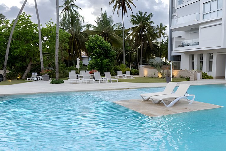 Caribbean Sunscape Beachfront Apartment