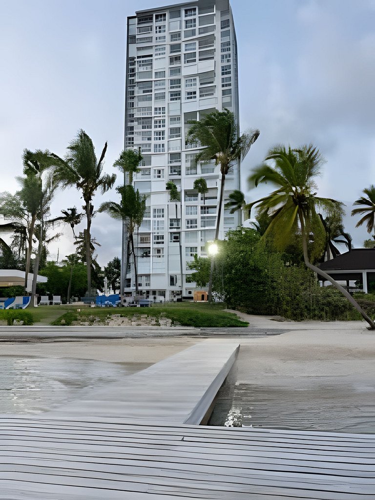 Caribbean Sunscape Beachfront Apartment