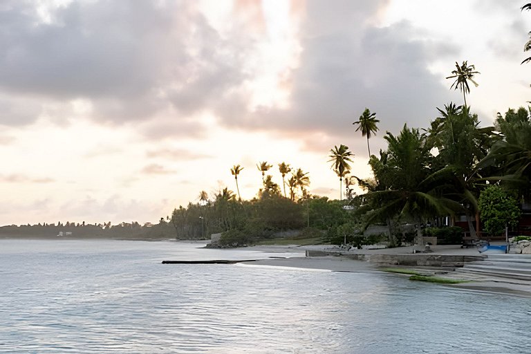 Caribbean Sunscape Beachfront Apartment