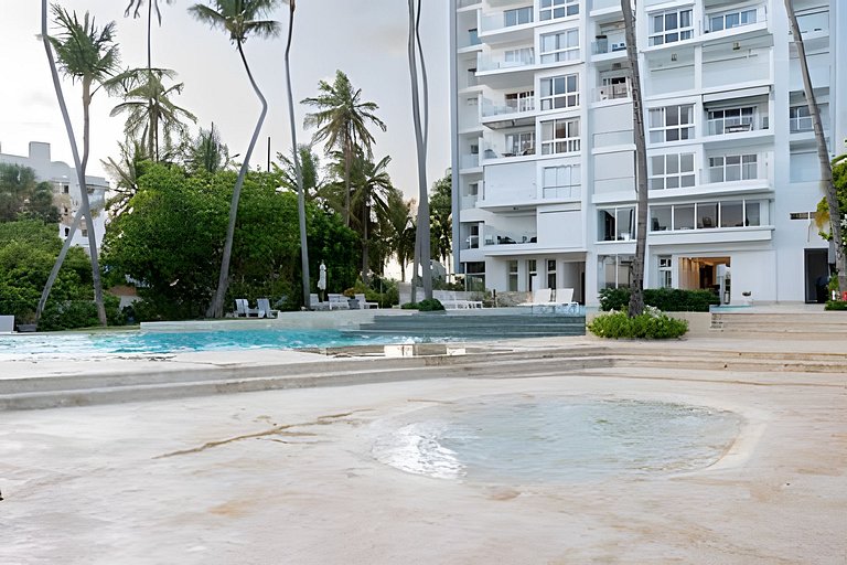 Caribbean Sunscape Beachfront Apartment