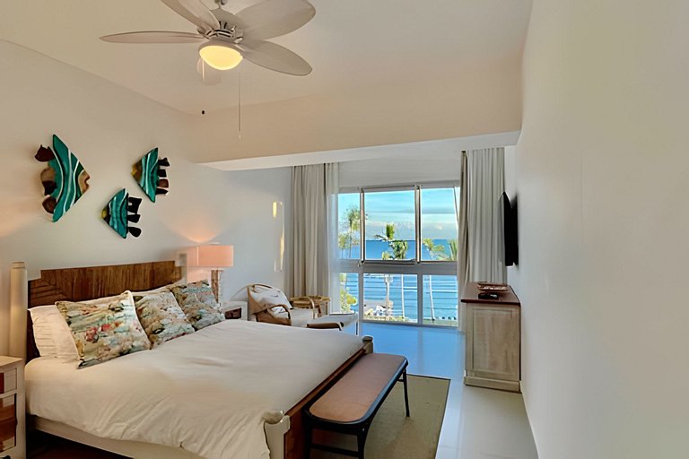 Caribbean Sunscape Beachfront Apartment