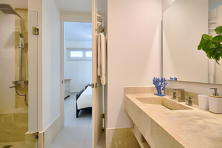 Caribbean Sunscape Beachfront Apartment